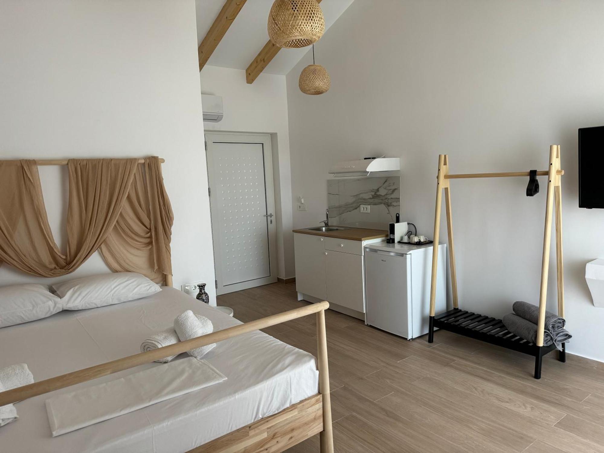 Nikludin Suites & Studios Laganas Exterior photo